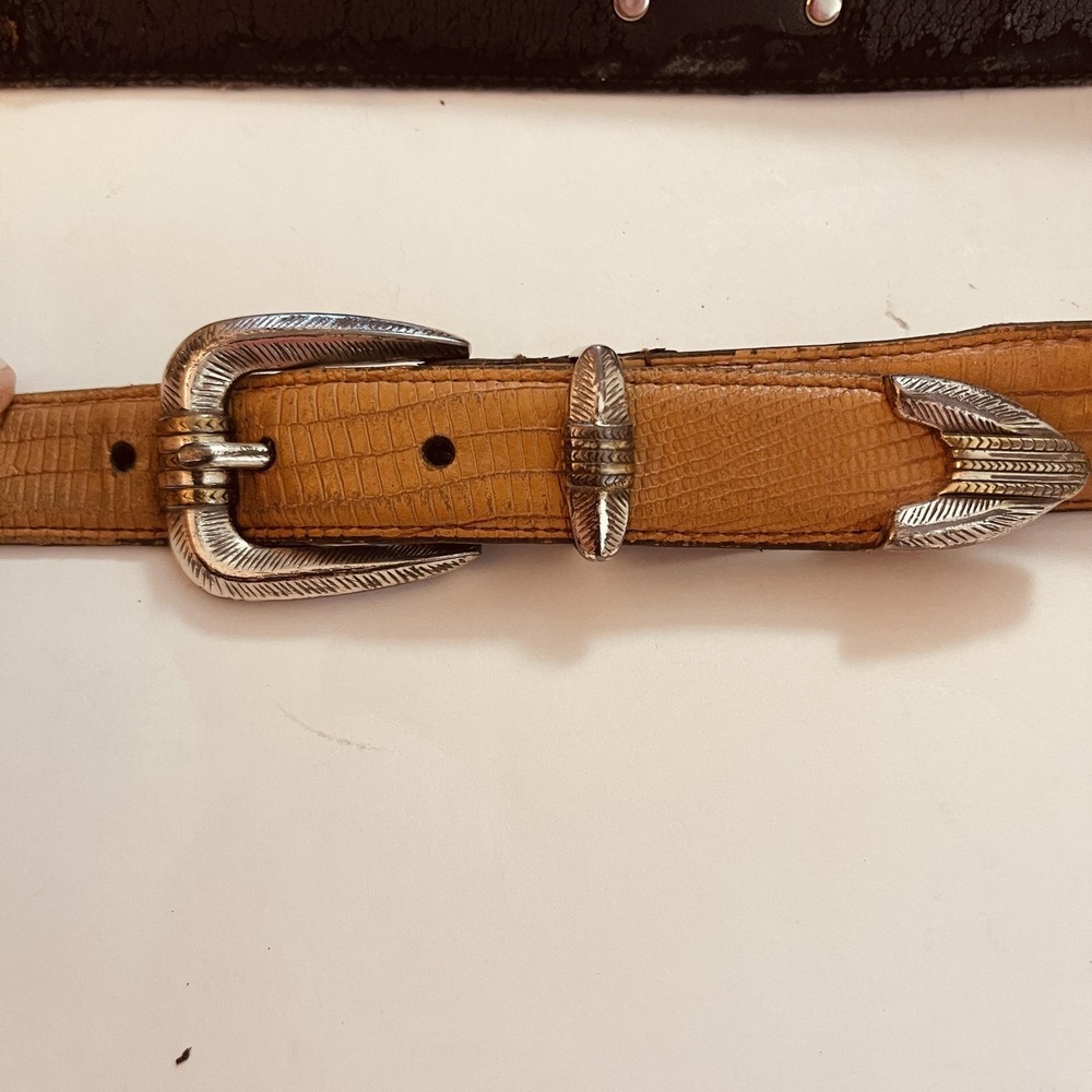 READ Brown Leather Belt Womens M‎ Western Skinny Silver Buckle Tip Conchos